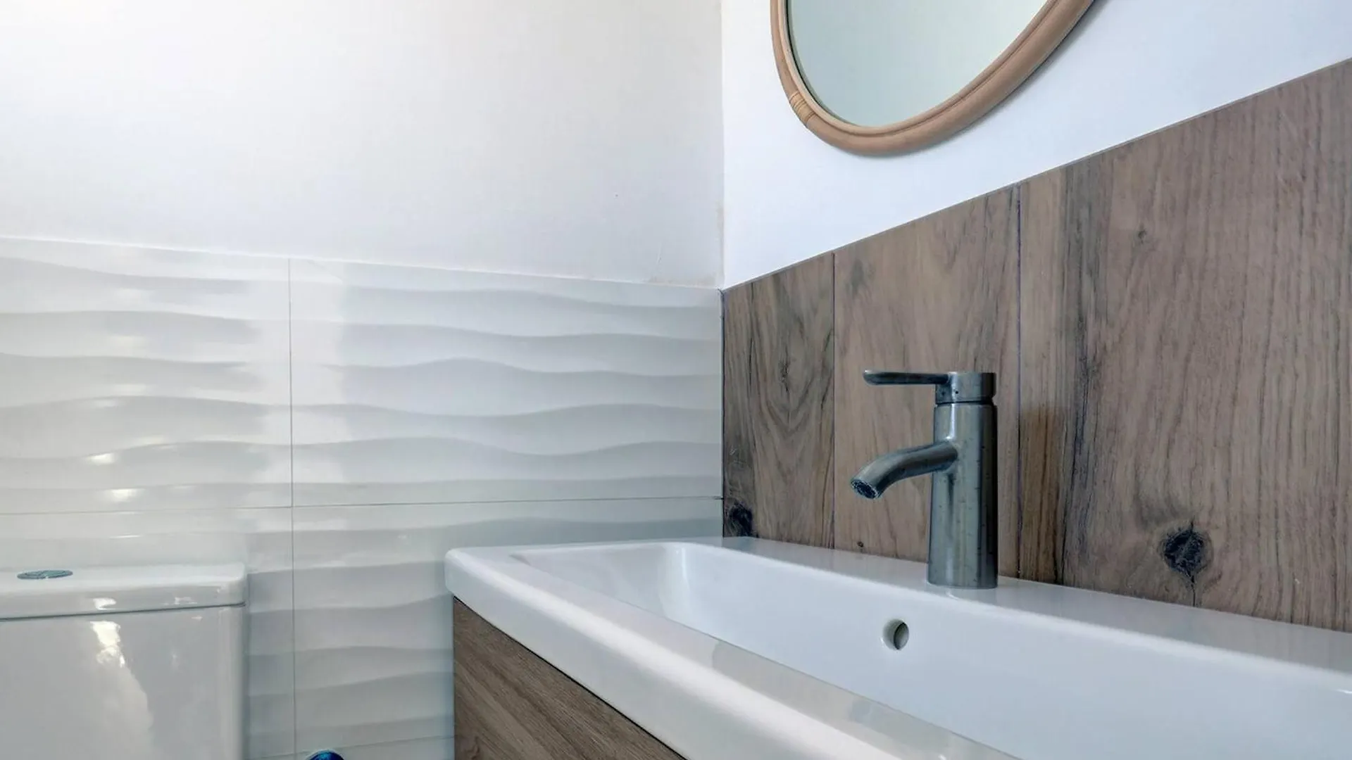 098 Traditional 2 Bed Pueblo Townhouse With Private Terrace ベナルマデナ 0*,  スペイン