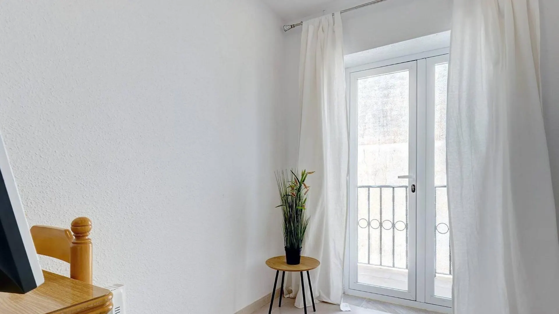 098 Traditional 2 Bed Pueblo Townhouse With Private Terrace ベナルマデナ 0*,
