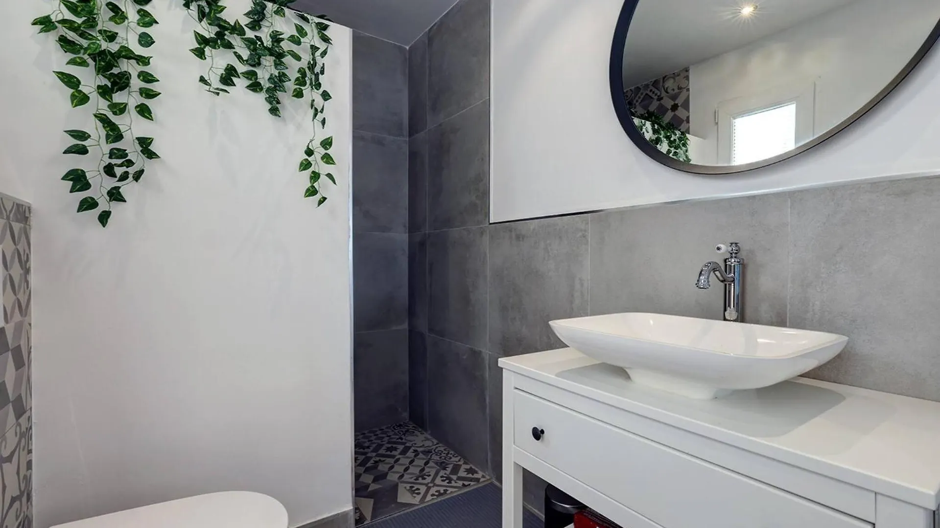 別荘 098 Traditional 2 Bed Pueblo Townhouse With Private Terrace ベナルマデナ